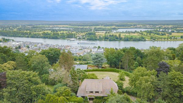 Villa de charme en Normandie, anglo-normande, 5 chambres, 10 couchages, jardin, terrasse, belle vue.