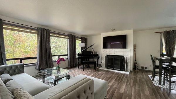 Spacious Retreat! 5BR/3BA, 2KIT, Billiards & Piano