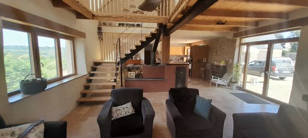 Corps de ferme rénové au Juch