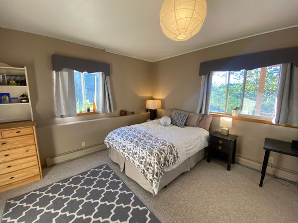 Chalet Wolffe GUEST ROOM.  Bike, Hike, Golf in Summer and Ski in Winter.