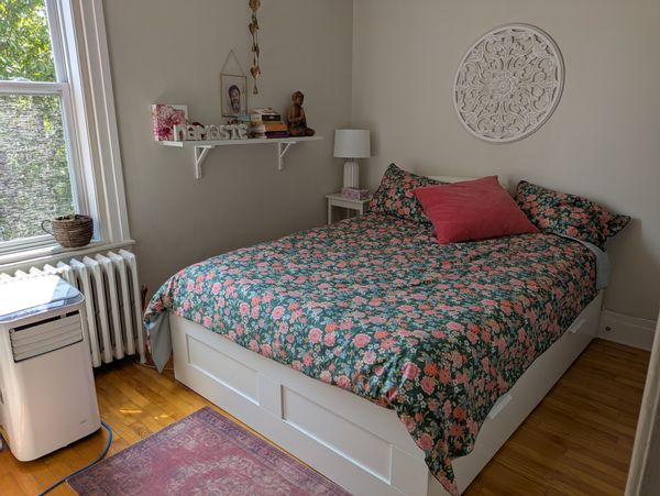 Appartement tranquille, confortable, cachet, près du Jardin botanique et du Stade Olympique.