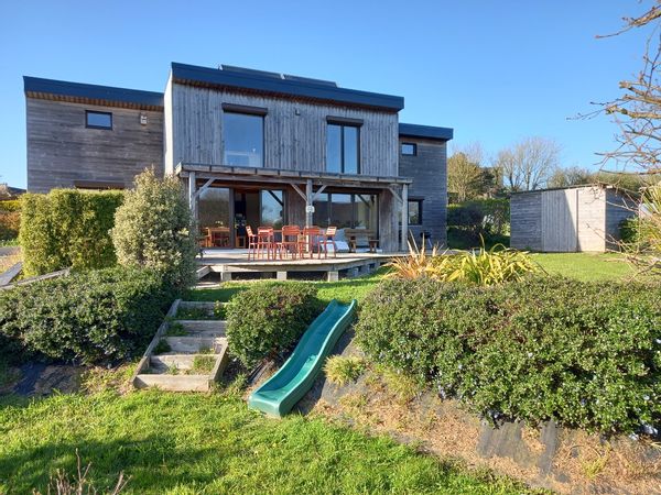 Agréable maison dans un petit port Breton