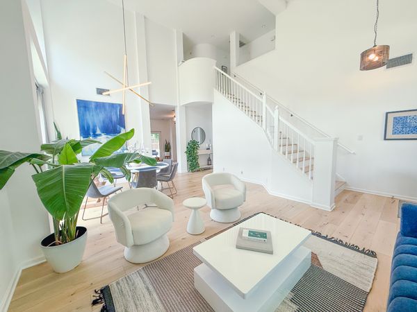 Bright and modern home 15 minutes from downtown Austin