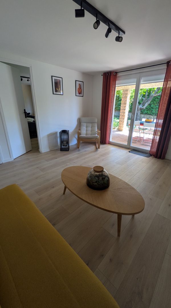 Appartement indépendant avec jardin en RDC de notre Maison