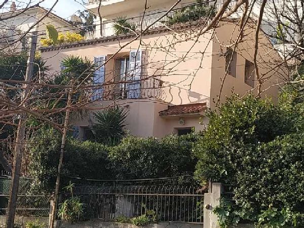 Enjoy Nice in August: house with garden, air conditioning, internet and the company of  three cats