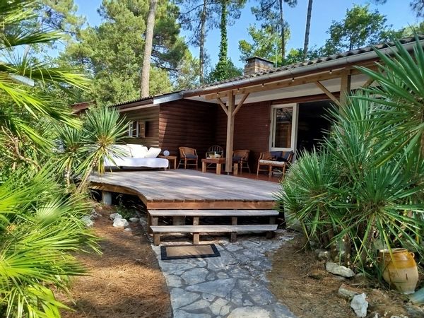 Maison de vacances située au milieu des pins à 300M du lac