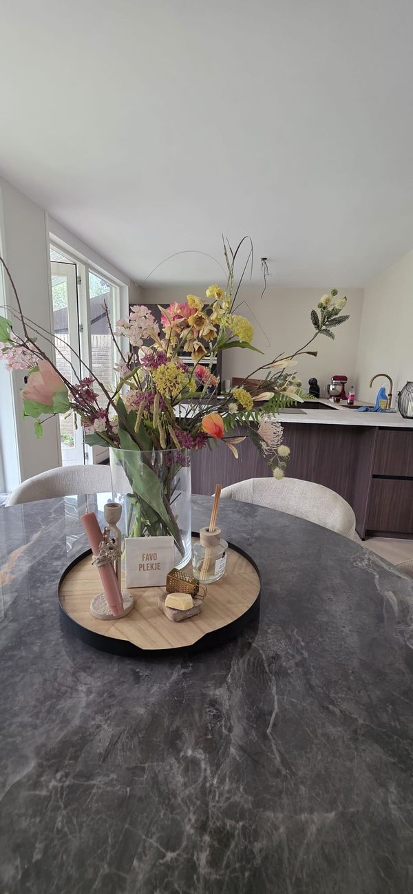 Lichte twee onder 1 kap woning na grote verbouwing in Haaksbergen – klaar aug '25