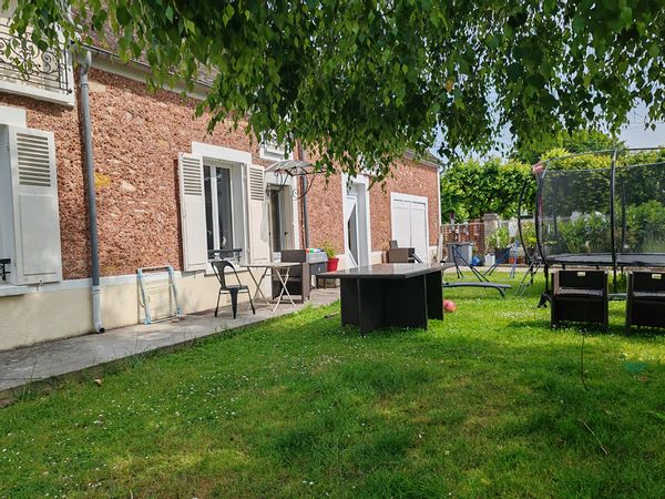 Maison de campagne situé dans un charmant village à 50 min de Paris