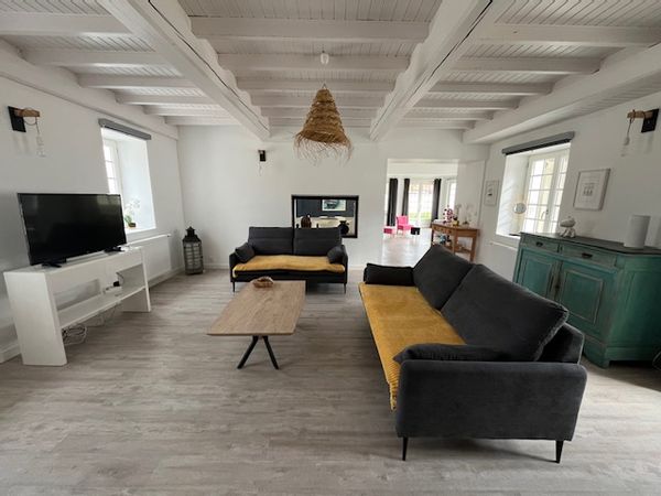 Le Clos Enchanté maison de charme rénovée sur la petite commune du Bignon. Proche de la campagne.