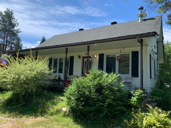 Chambre privée au milieu de la nature.
3 nuits minimum.