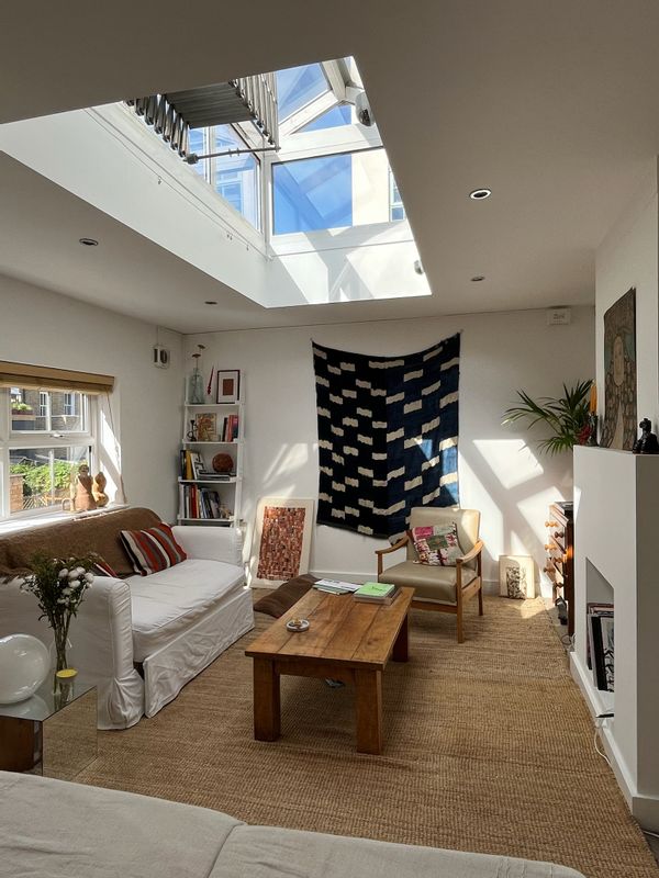 Light-Filled Hackney Maisonette with Rooftop Access