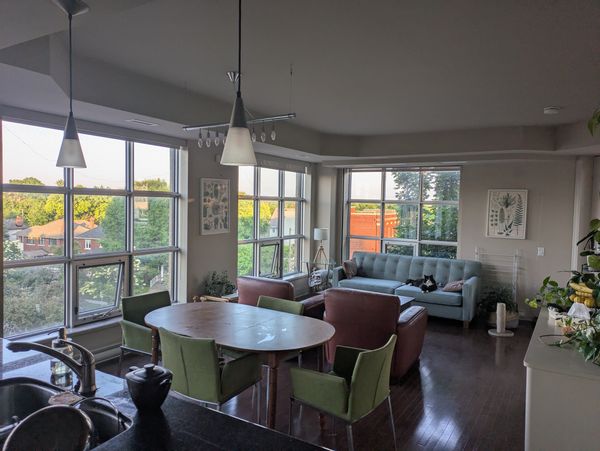 Private Bedroom/bathroom in appartement in the Heart of the Glebe/Downtown Ottawa