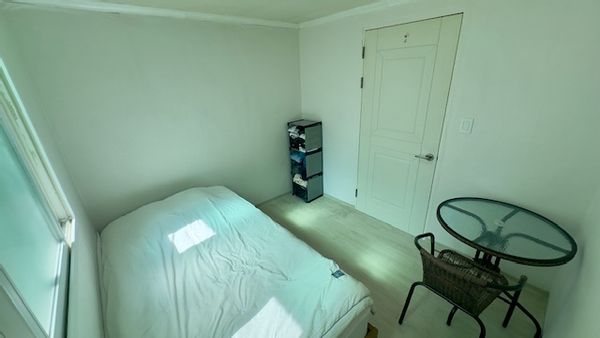 " Located in the heart of seoul" " walk distance from beautiful nature and travel attraction"