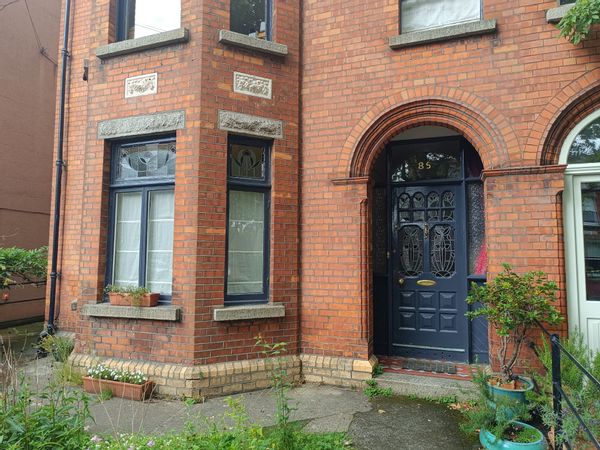 Private Double Room in our Edwardian Home