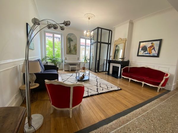 LES CHAMBRES PRIVEES DE CHRISTINE DANS MAISON  DE VILLE  EN PLEIN COEUR DE VALENCE