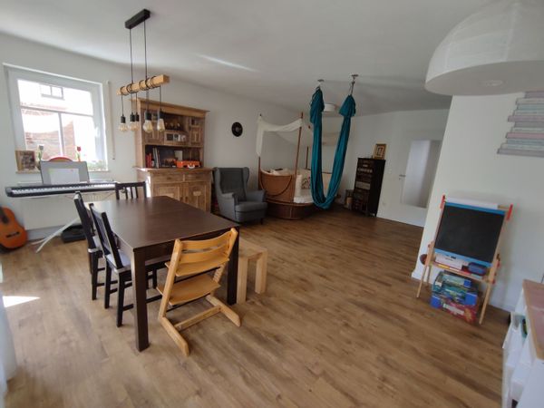 Kinderlachen und Kaffeepause in der Villa Kunterzeit