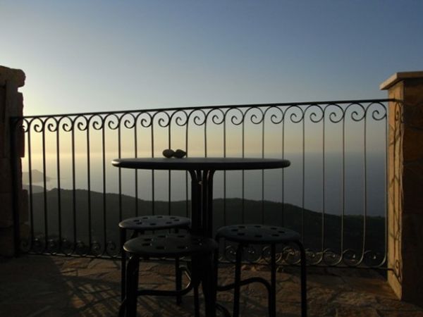 1.000 M ALTEZZA A 10 KM DAL MARE