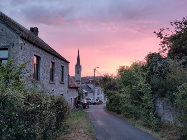 Ancien presbytère dans un petit village près de Dinant