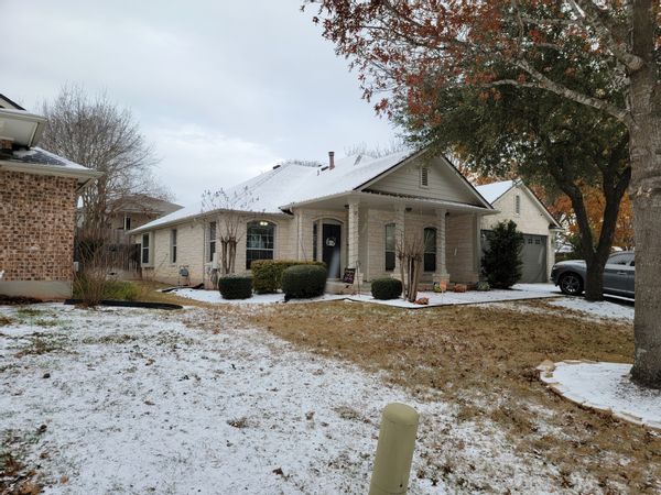 Charming beautiful home with great location 30 minutes away from Downtown Austin.