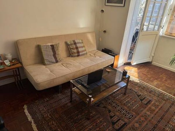 1 bedroom flat 5 minutes from Hammersmith Station