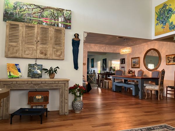 NOLA Home,  Harahan is a sweet, quiet and very safe neighborhood 15 minutes to town