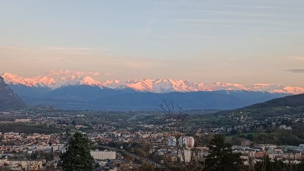 Appartement vue montagnes