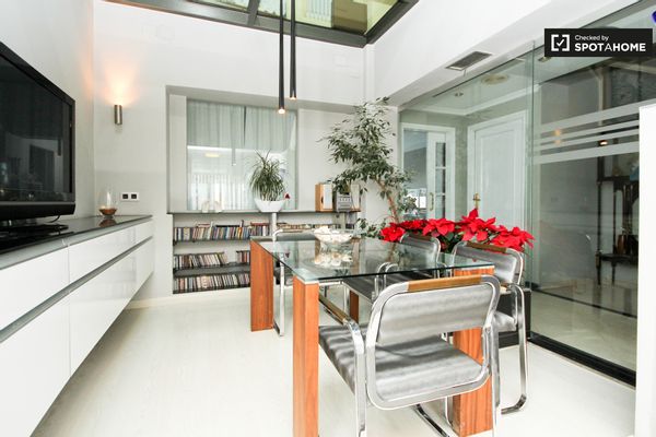 Mercedes's house