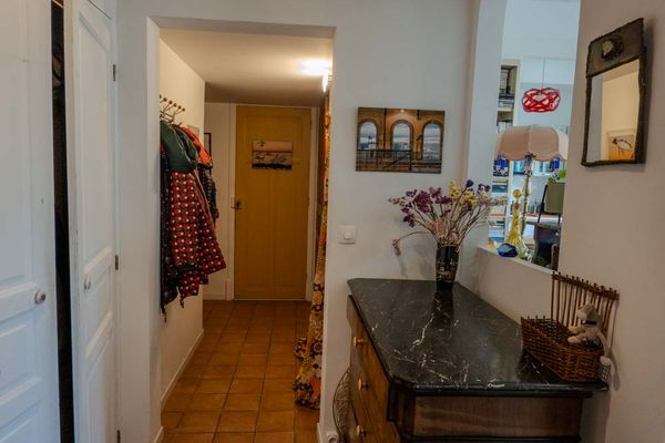 Appartement très lumineux dans un quartier vivant proche du centre ville.
