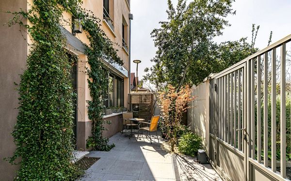 Villa d’architecte dépaysante aux portes de Paris