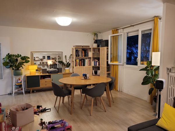 Appartement trois chambres et un canapé convertible dans le centre de Montpellier près de la mer