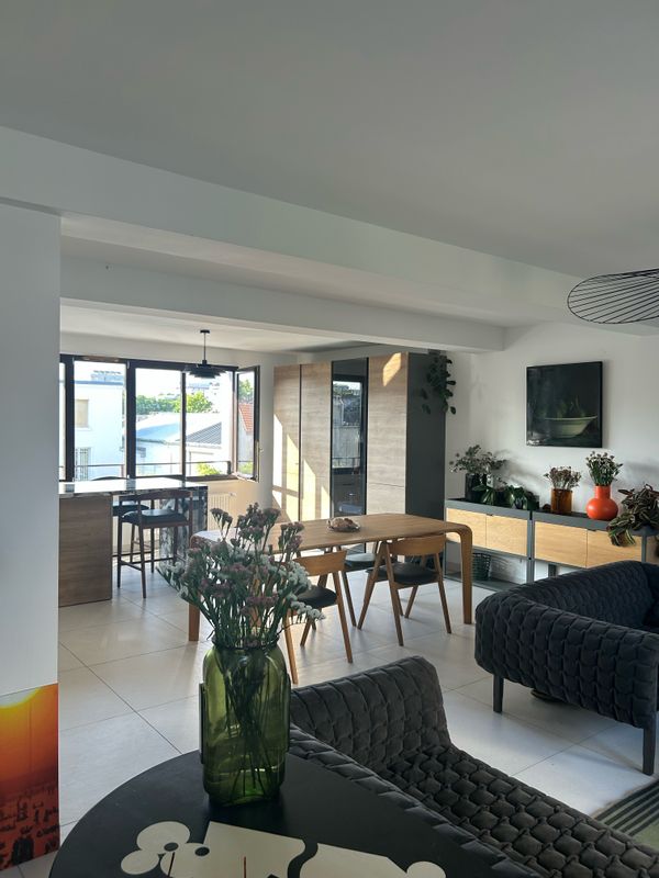 Green oasis close to Paris. Sunny, lot of space, close to the city center by bike ou metro