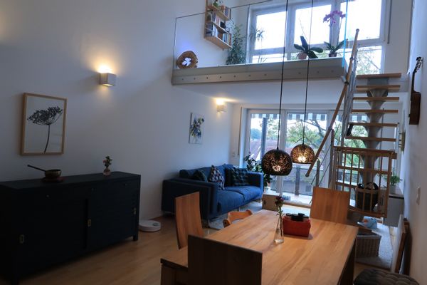 Sunny gallery flat near Munich