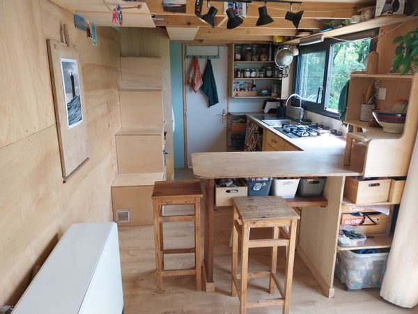 Tiny House et Terrasse bois en pleine nature.