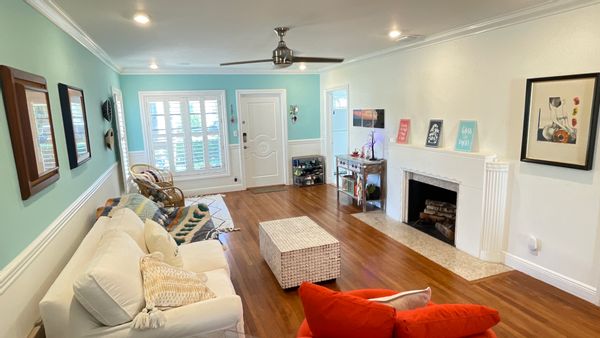 3 Blocks to Surfside Beach * Up to 6 Guests