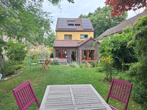 Jolie petite maison familiale dans la campagne entre Bruxelles et Namur