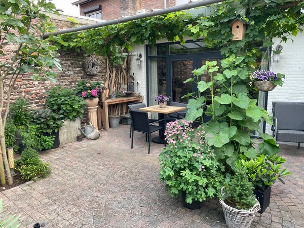 Gezellige tussenwoning aan de Maas in dorpskern Borgharen Maastricht
