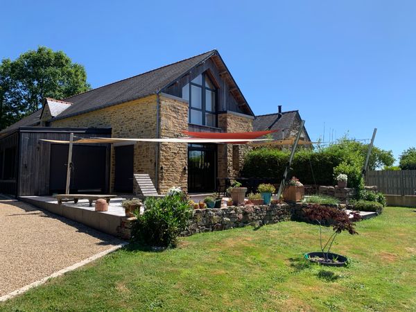 Maison familiale d'architecte avec jardin à 17km du Golfe du Morbihan