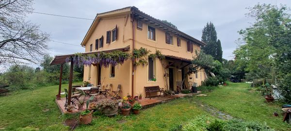 Charming house in the Tuscan countryside for 4 pax
