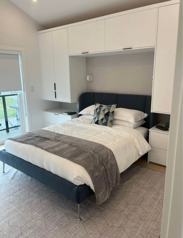 Beautiful, modern 3bdr half-duplex in central East Vancouver