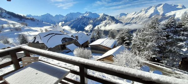 Charmant chalet avec vue à Villard-Reculas