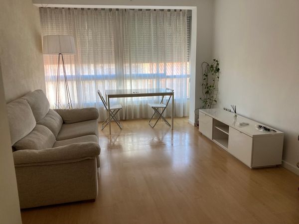 APARTAMENTO JUNTO A LA PLAYA DE VALENCIA