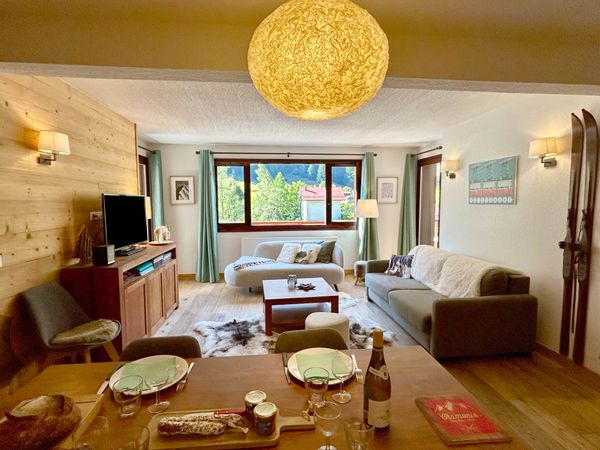Appartement 4* dans la vallée de Chamonix ｜Gare et télécabine à 5 minutes à pied ｜Piscine couverte