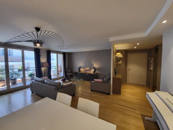 Appartement rénové, fonctionnel en plein cœur du 6è arrt de Lyon, à 2 pas du Parc de la Tête d'Or.
