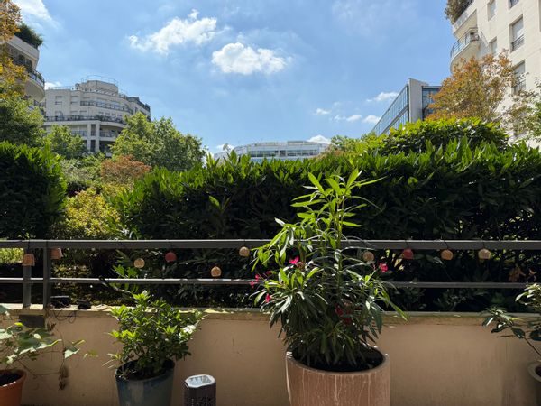 Grand appartement familial avec terrasse & balcon aux portes de Paris