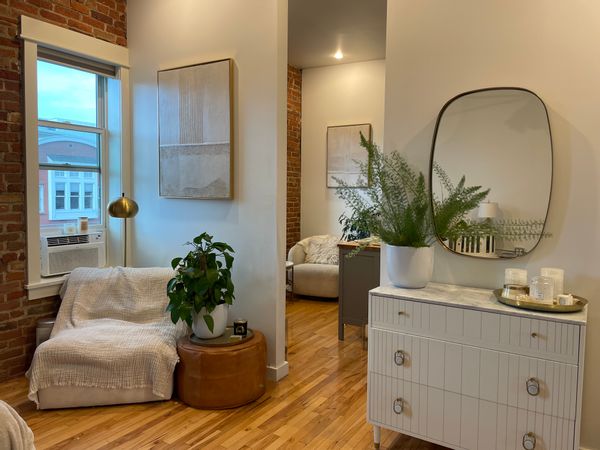 Beautiful Historic Downtown Boulder Studio