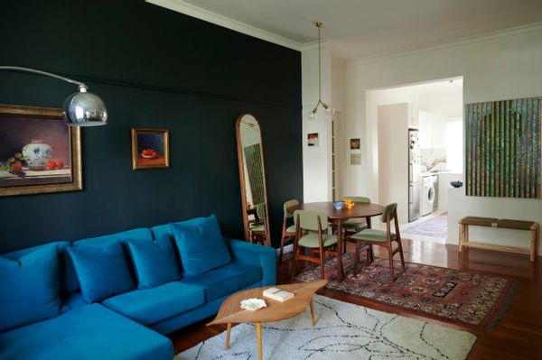 Cosy and central art-filled apartment in the heart of Green Point