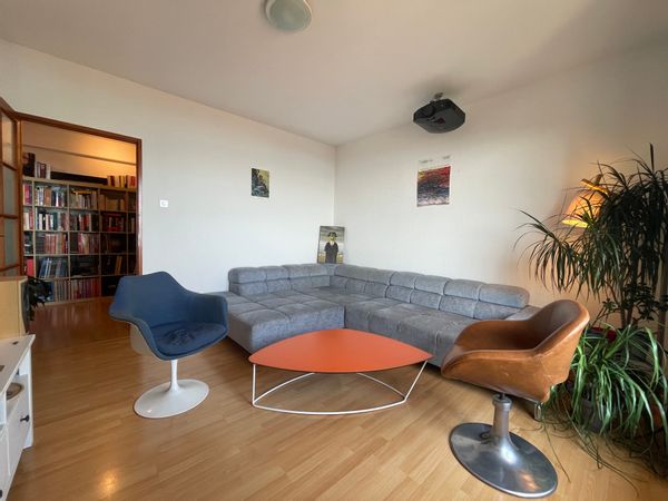 Balcon avec vue sur le lac