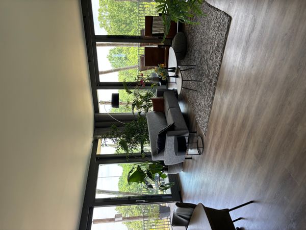 Uniek en duurzaam penthouse met prachtig uitzicht en moderne gemakken.