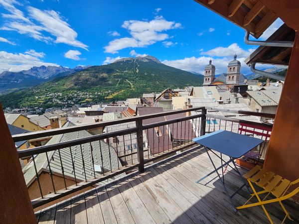 Triplex rénové dans une vieille maison de ville à Briançon