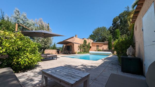 Grande villa provençale sans vis à vis